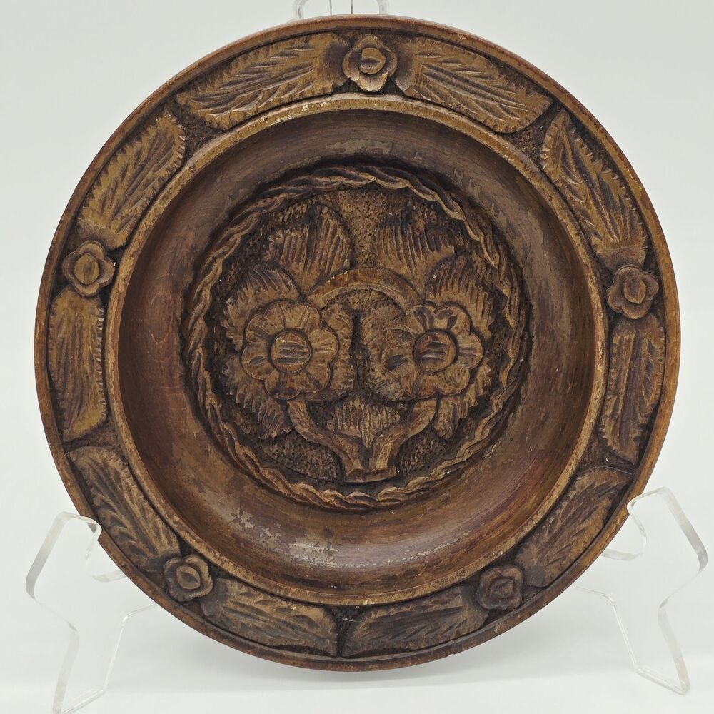 Vintage Carved Wood Round Floral Hanging Plate Folk Art Decorative